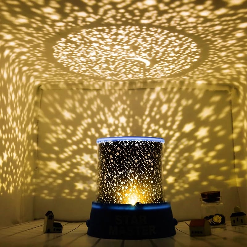 USB-powered LED night lamp projecting stars and patterns USB-powered LED night lamp projecting stars and patterns