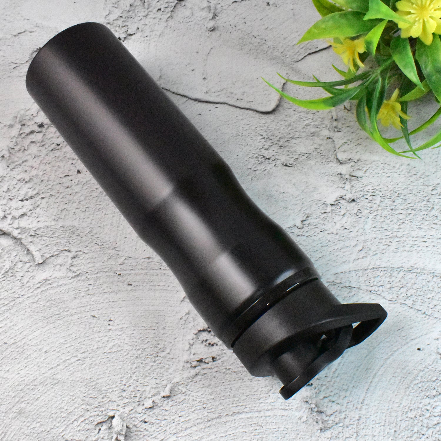 Stainless Steel Insulated Vacuum Water Bottle (600 ml Approx)