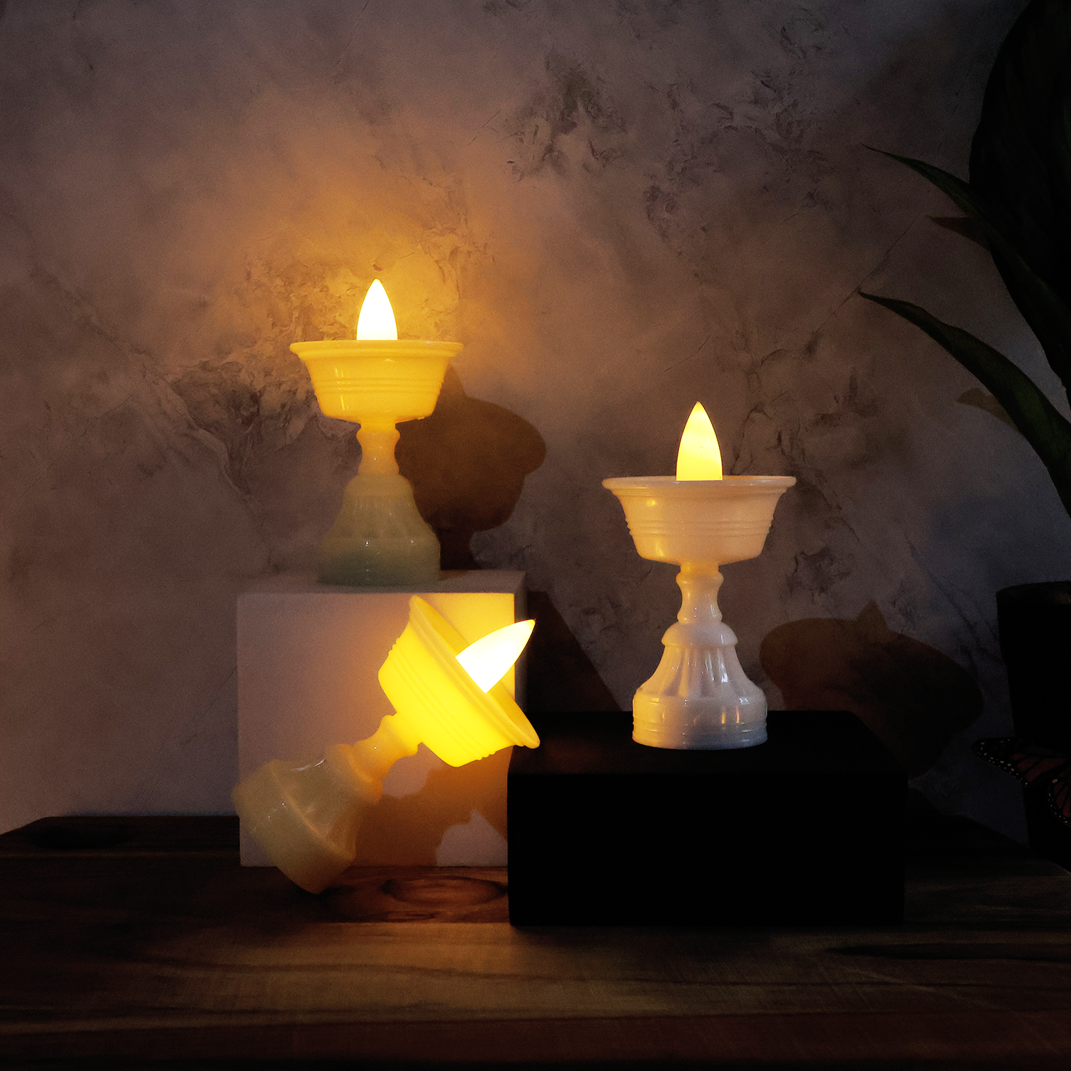 Set of 8 White Water Sensor LED Diyas