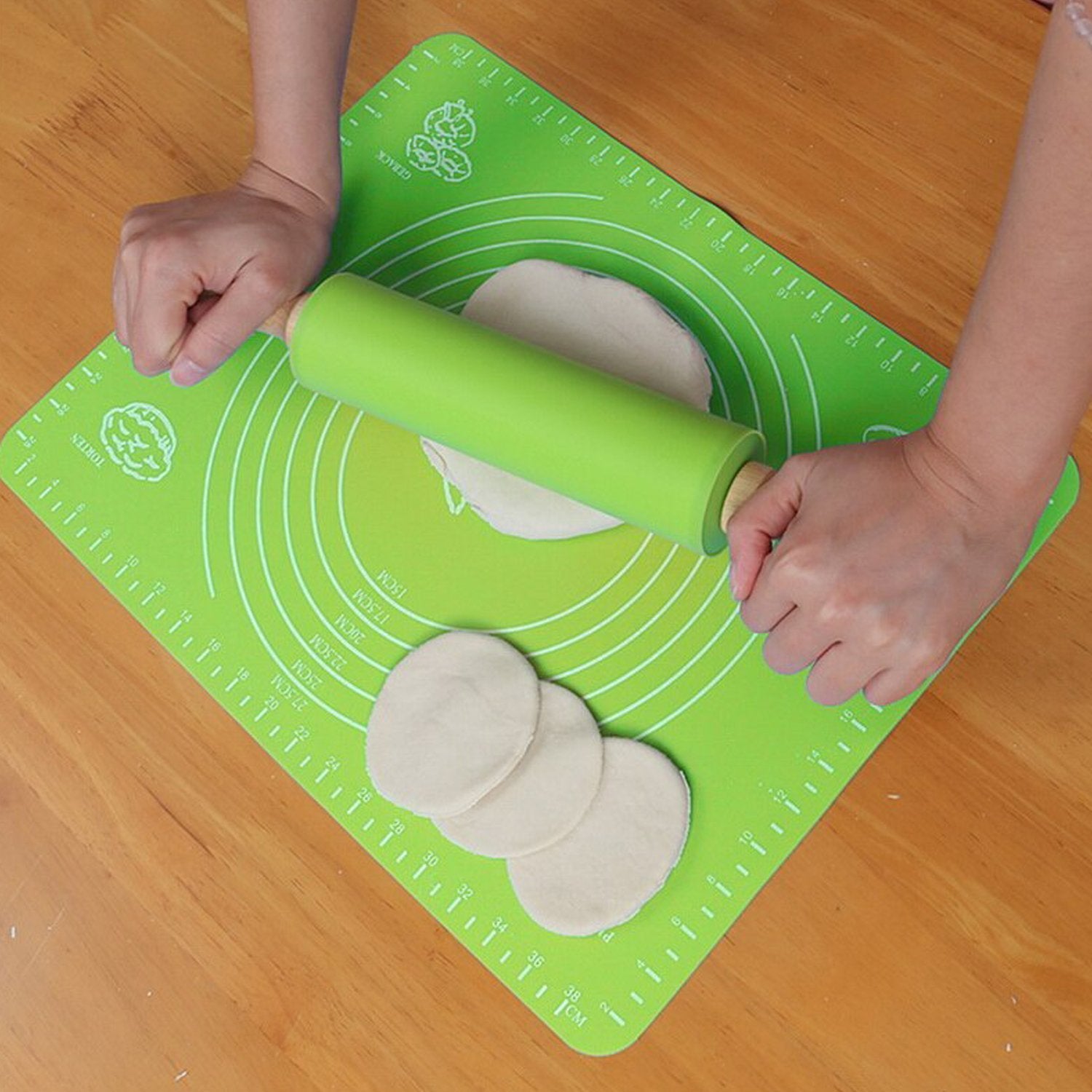 2585A Silicone Pastry Mat with Measurements, Pastry Rolling Mat ( 29X26CM )