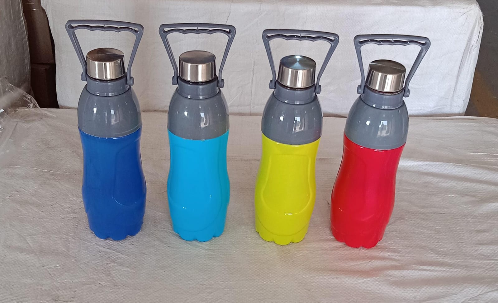 6277 Plastic Sports Insulated Water Bottle with Handle Easy to Carry High Quality Water Bottle, BPA-Free & Leak-Proof! for Kids' School, For Fridge, Office, Sports, School, Gym, Yoga (1 Pc Mix Color)