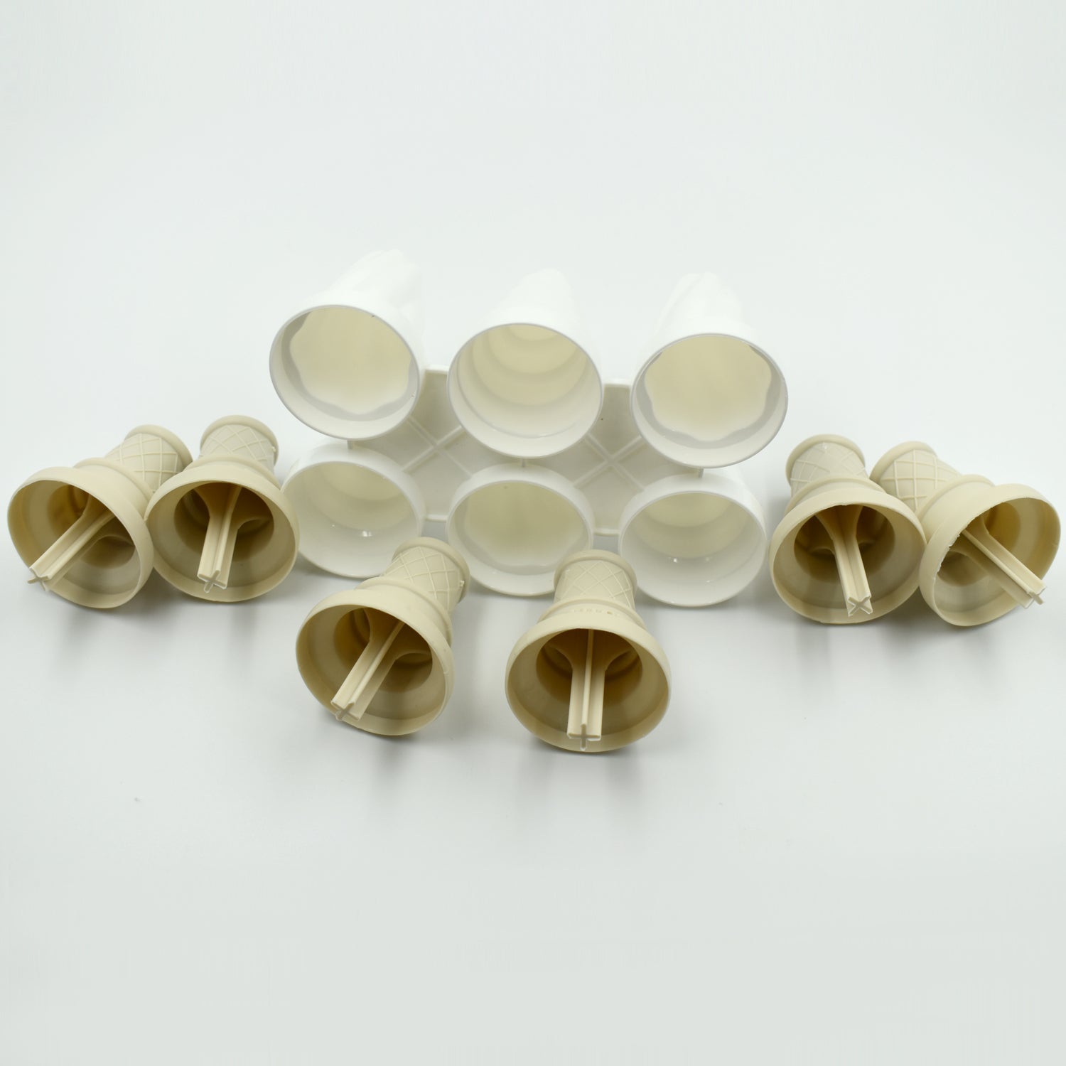 6304 6 Pc Ice Cream Mold used for making ice-creams in all kinds of places including restaurants and ice-cream parlours etc. DeoDap