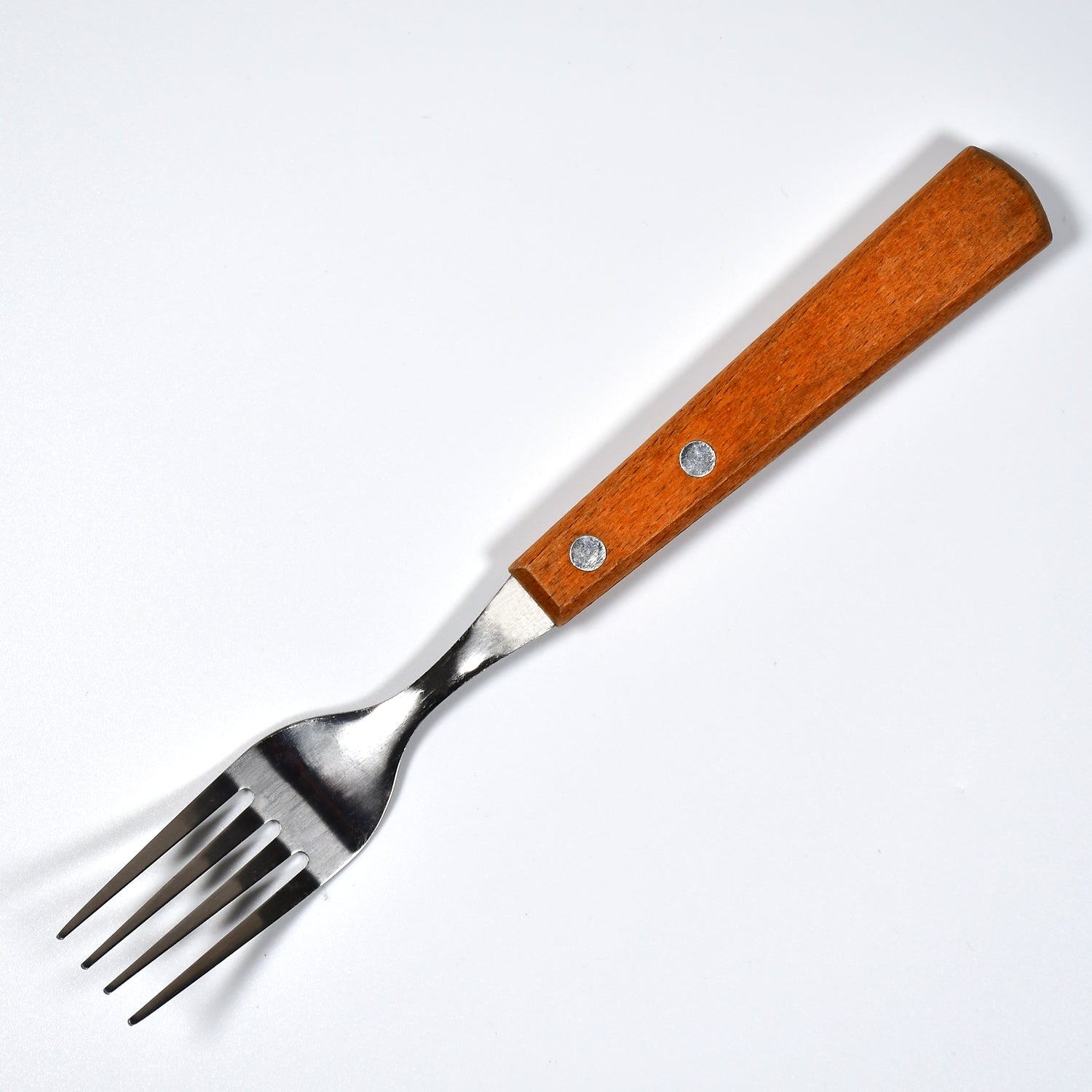 2989 1pc Stainless steel fork with wooden handle. DeoDap