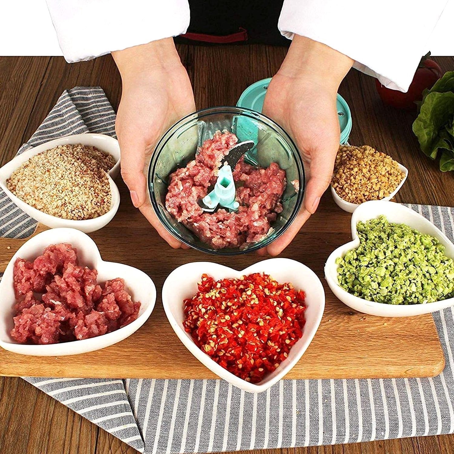 2197 Manual Food Chopper, Compact & Powerful Hand Held Vegetable Chopper(900ml)