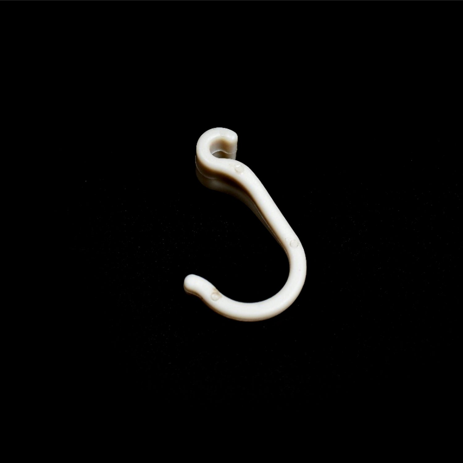 9069 6pc Small plastic hooks DeoDap