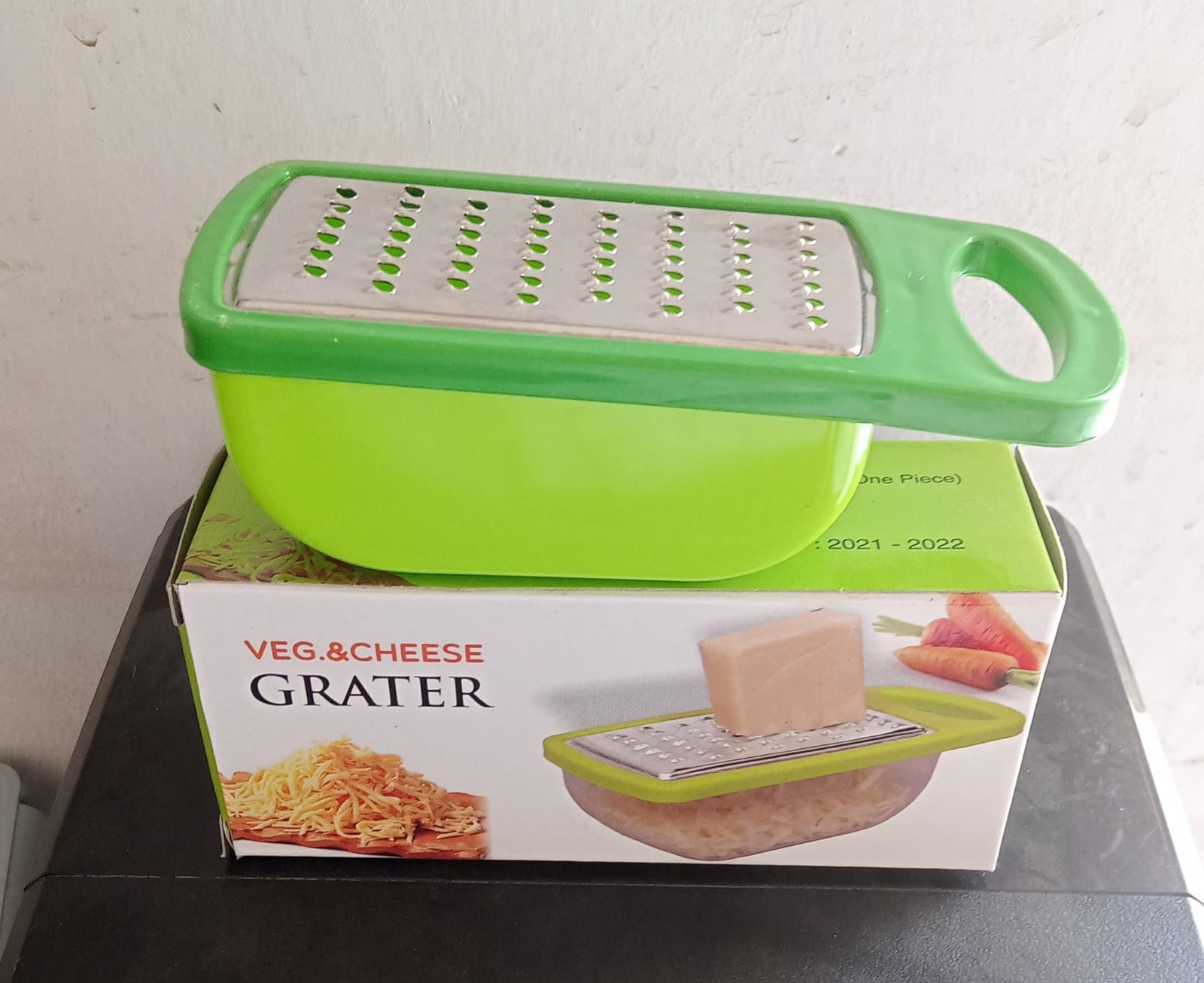 0660a Plastic and Stainless Steel Veg Cheese Mill Grater Standard Collector Box Kitchen Ware with Detachable Storage Container