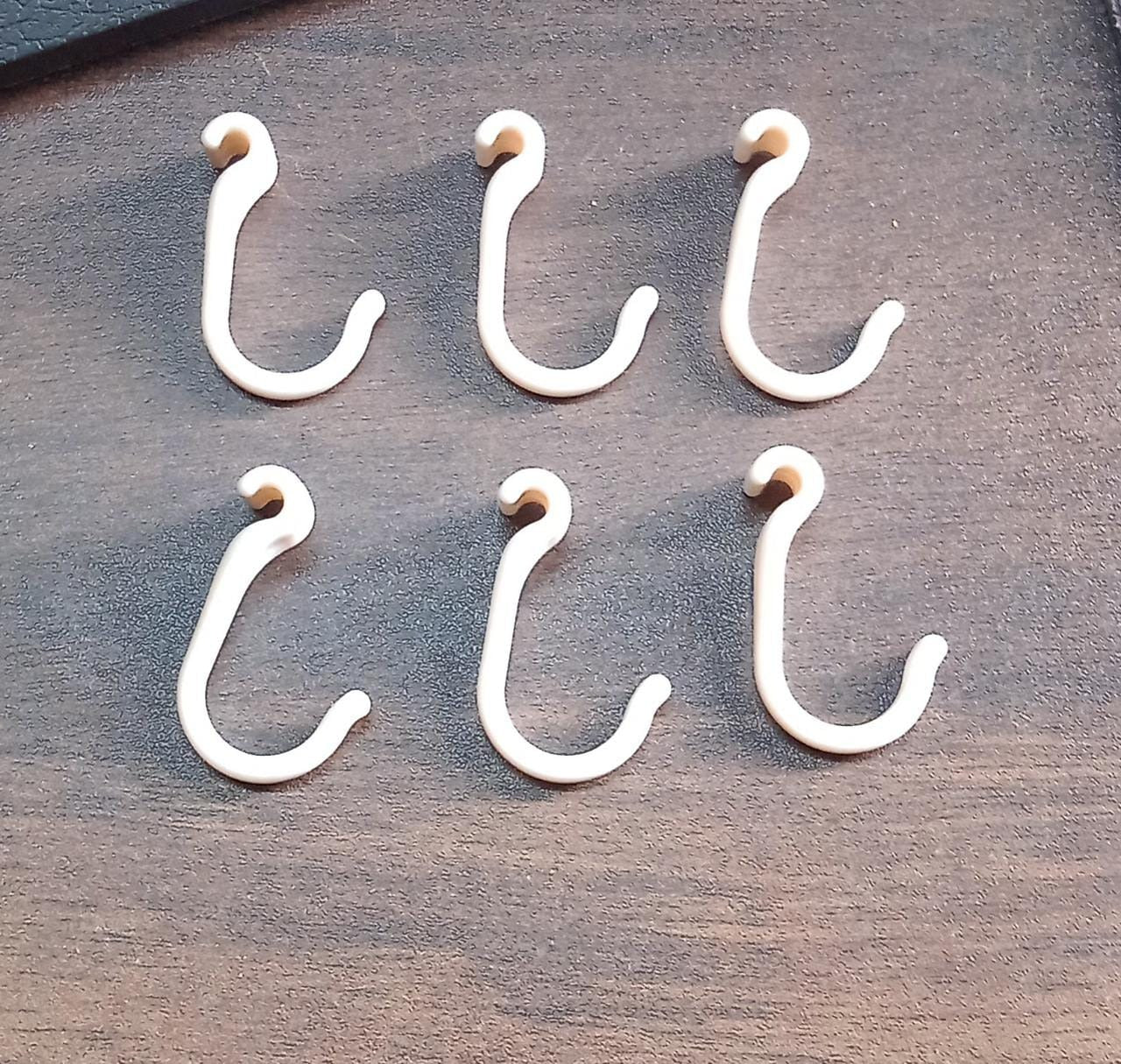 9069 6pc Small plastic hooks DeoDap