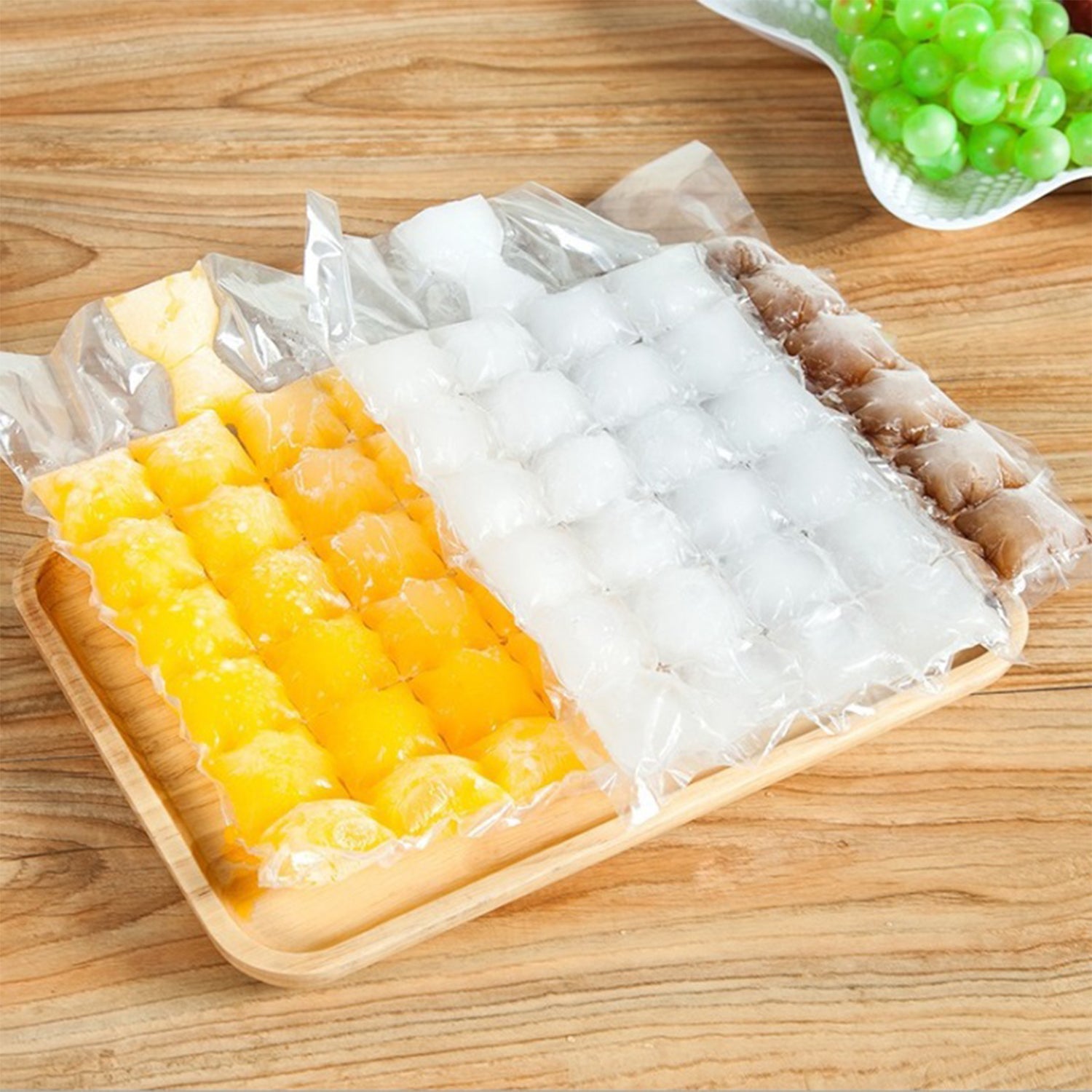 2905 Disposable Ice Cube Bags, Stackable Easy Release Ice Cube Mold Trays Self-Seal Freezing Maker, Cold Ice Pack Cooler Bag for Cocktail Food Wine DeoDap