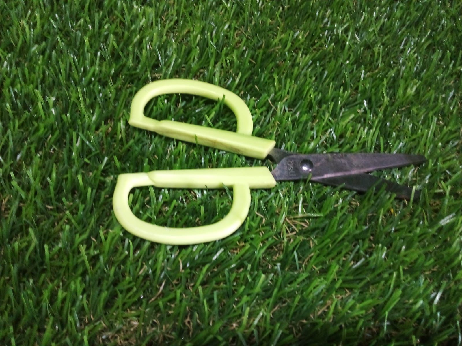 7441 Multipurpose Scissors Comfort Grip Handles Used in Home and Office DeoDap