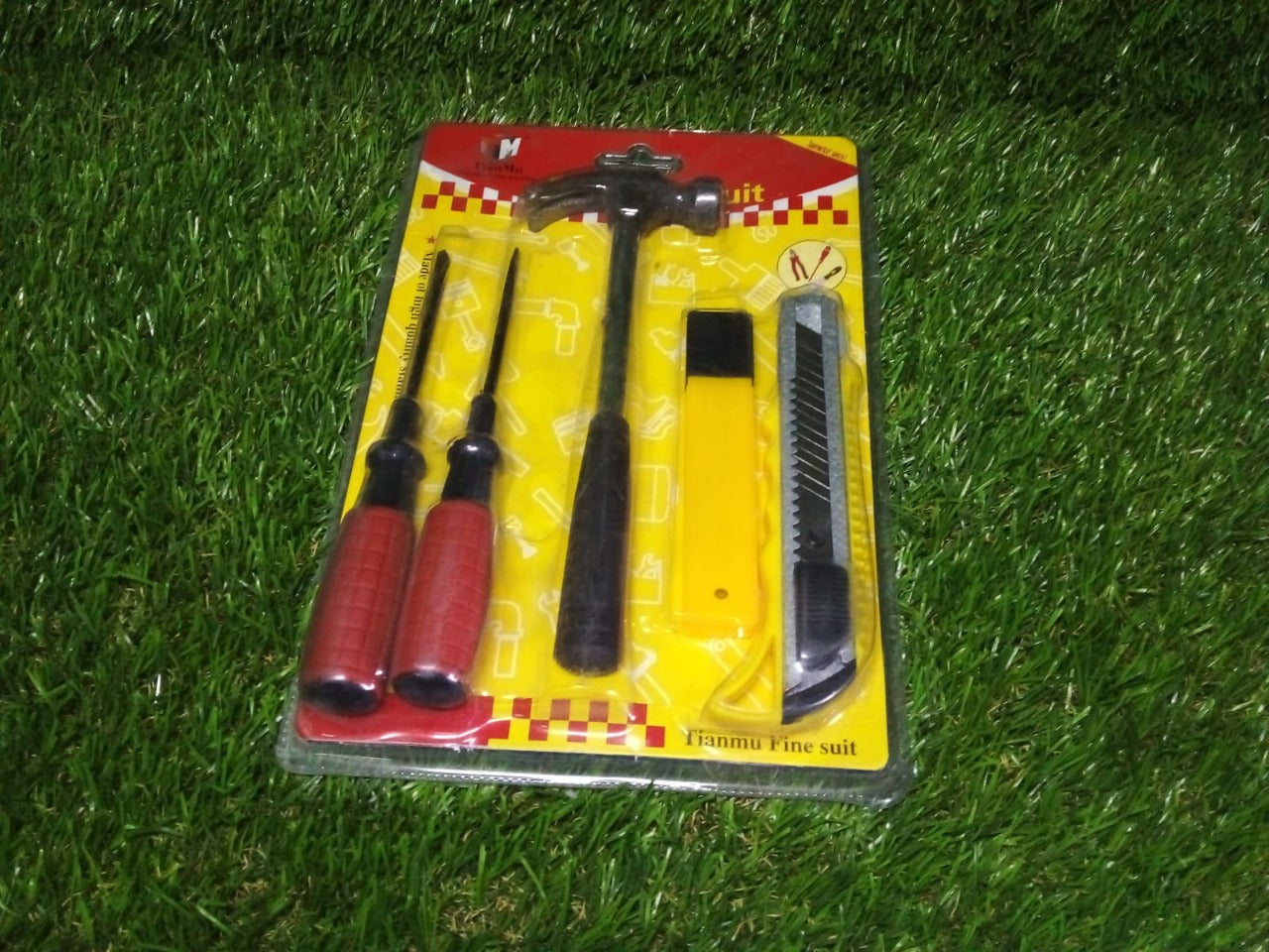 9186 Claw Hammer Cutter Hand Tool Kit, Screw Driver Hand Tool Kit DeoDap