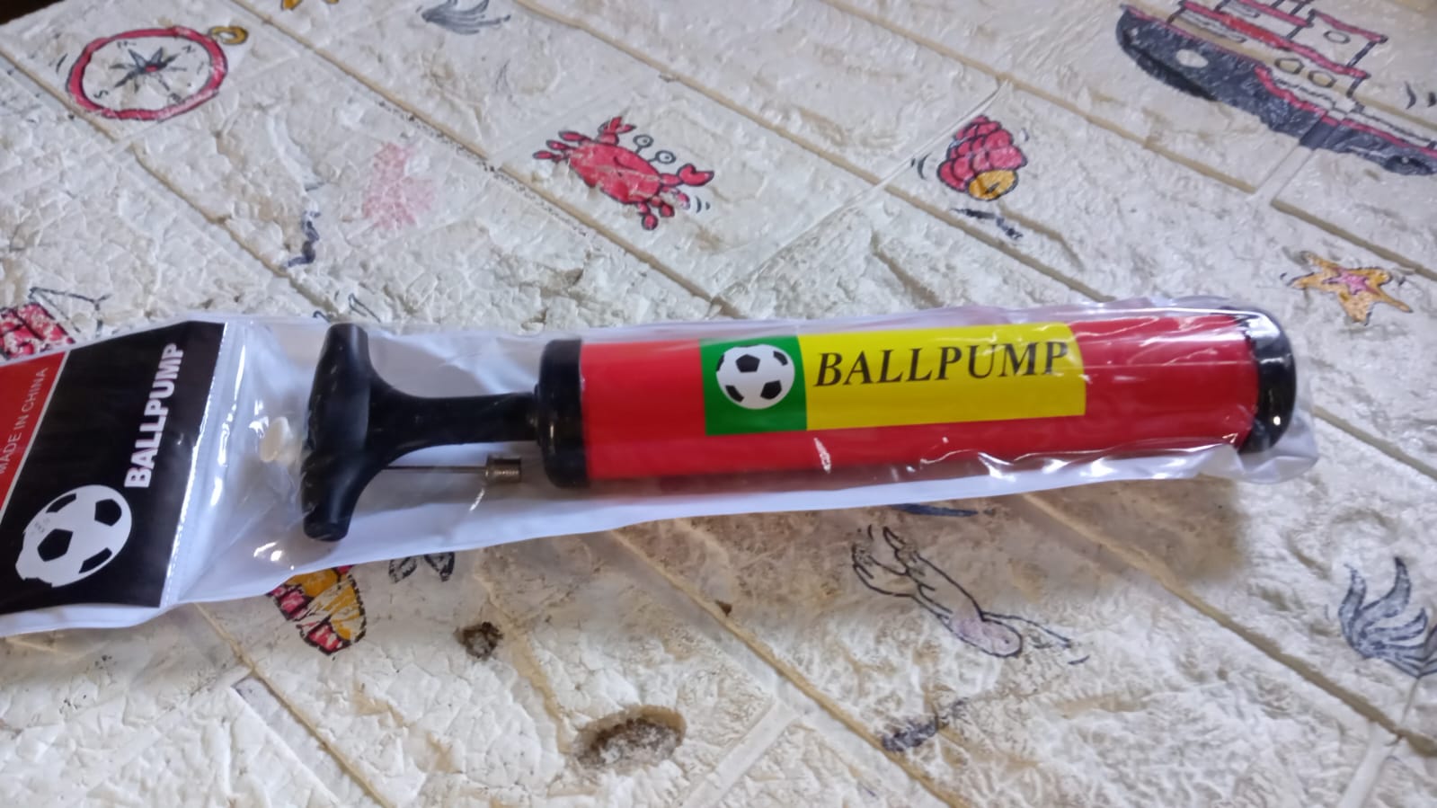 Inflator Air Ball Pump Soft Bouncing Ball Development Kids Toy, Sports Plastic Pump for Soccer, Basketball, Football, Volleyball Ball (24 CM & 33.5 Cm)